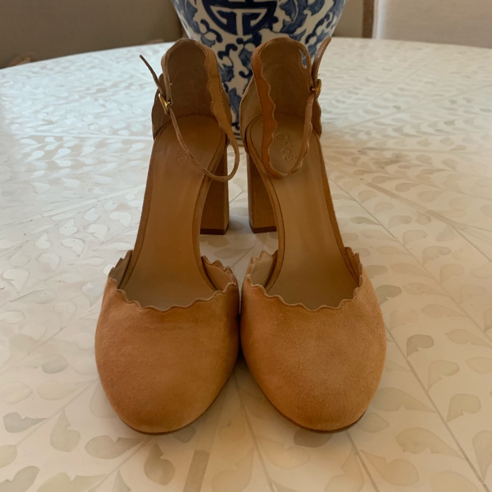 Chloe scalloped heels, camel color